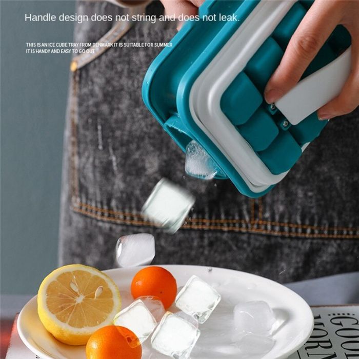 Collapsible Ice Cube Tray
