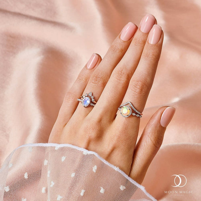 Diamond ring - bonding arc - diamond ring
